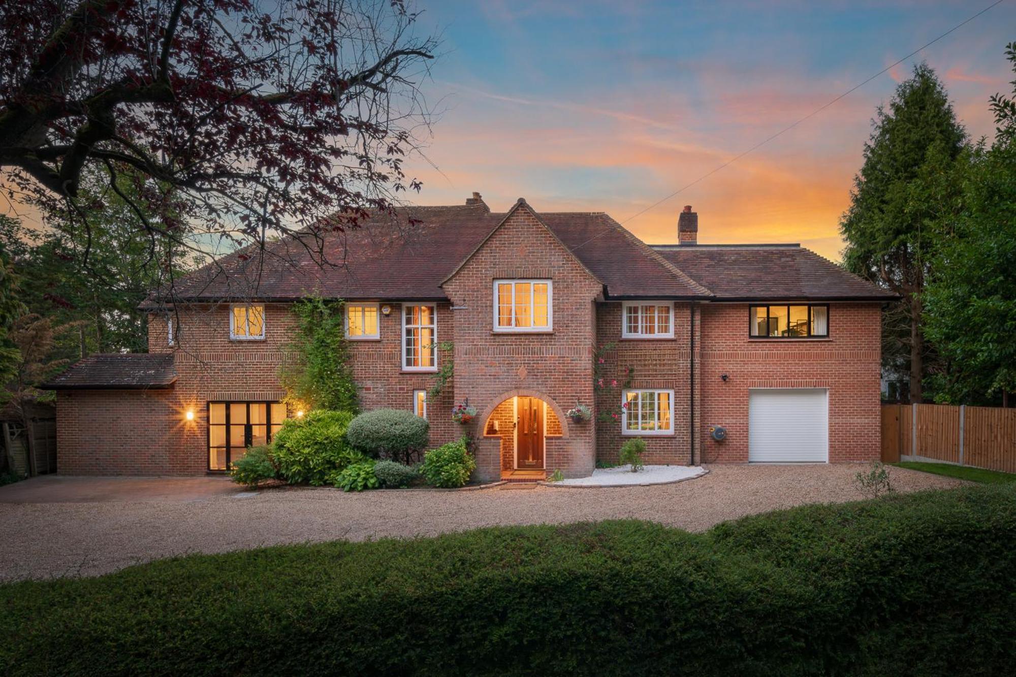 Westleigh Hotel Ashtead Bagian luar foto