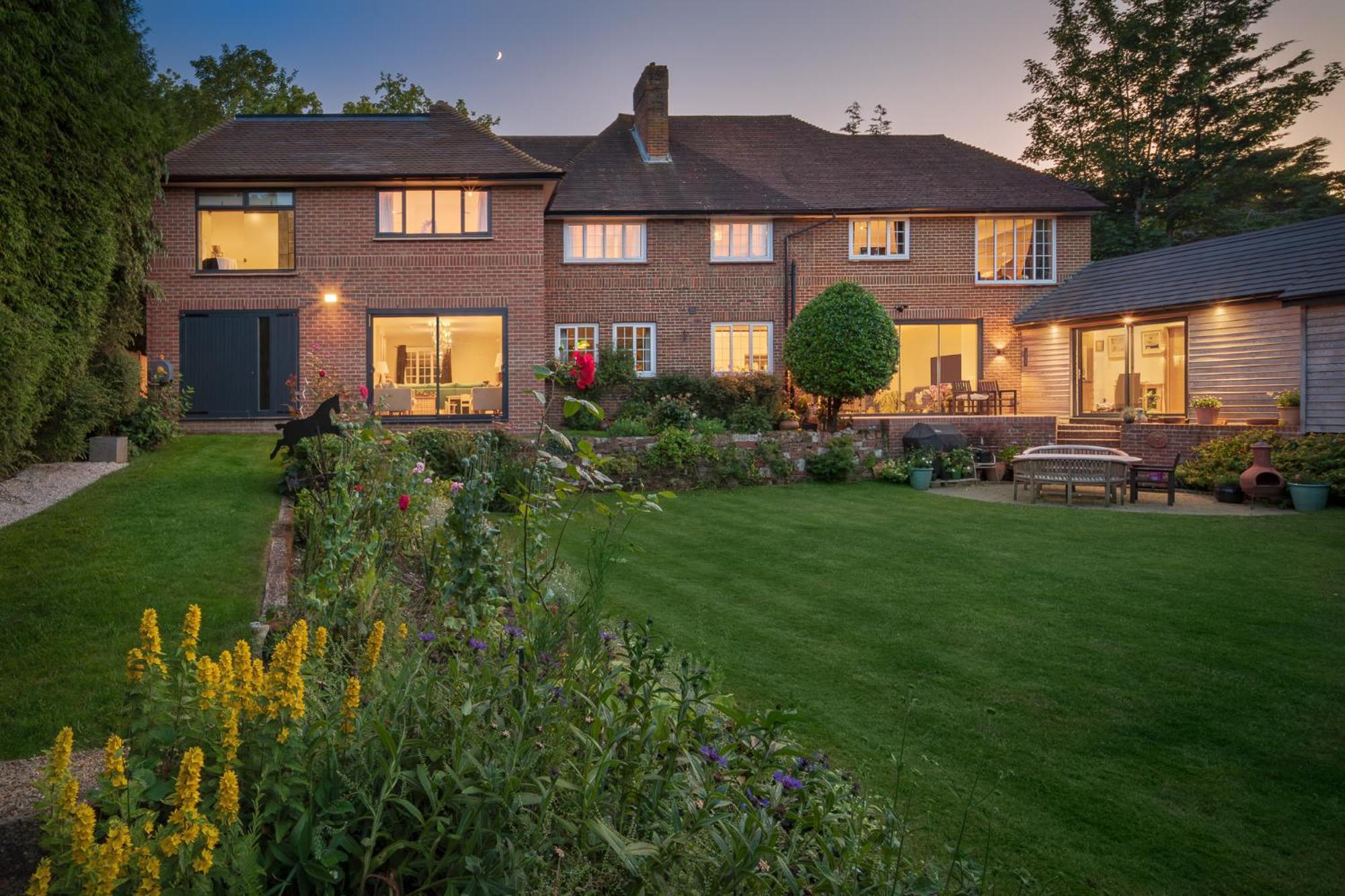 Westleigh Hotel Ashtead Bagian luar foto